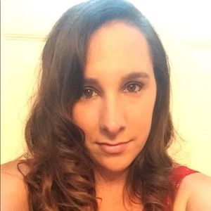 Meet your Posher, Janelle